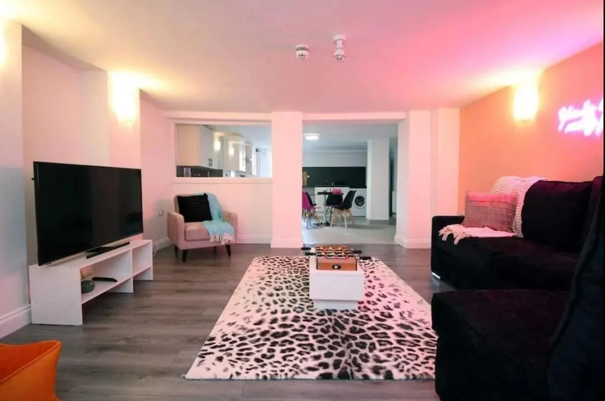 公寓 Duplex Stay With Hot Tub Opposite Stadium 卡迪夫 英国